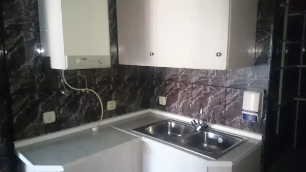 Cuina de Local en venda en Burgos amb Moblat