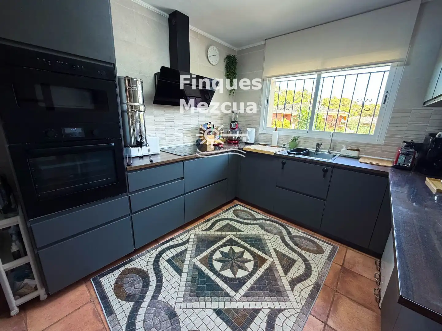 Cocina de Casa o chalet en venta en Roda de Berà con Aire acondicionado, Calefacción y Terraza