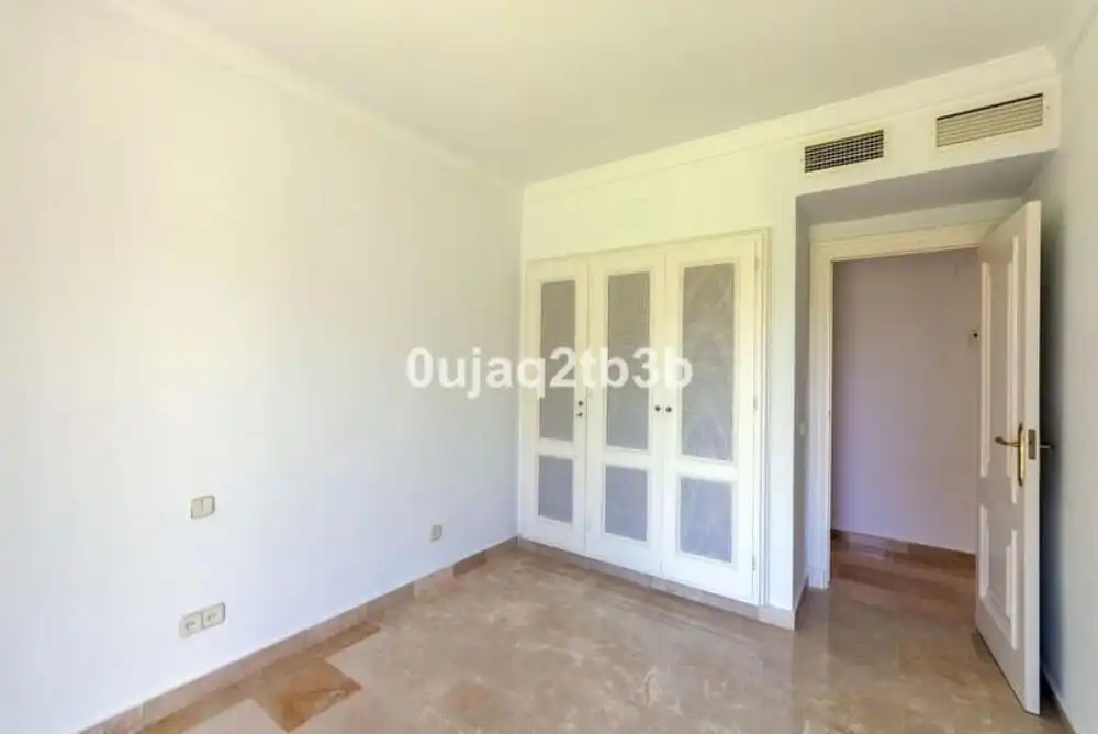 Habitación de Casa adosada en venta en Marbella con Aire acondicionado, Jardín privado y Terraza