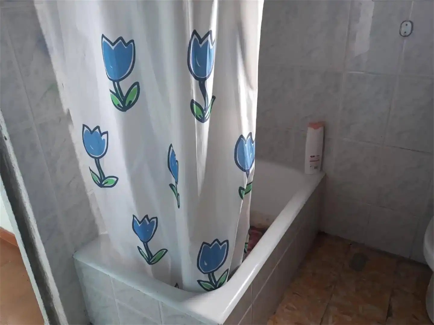 Bany de Finca rústica en venda en Cortegada amb Jardí privat, Parquet i Moblat