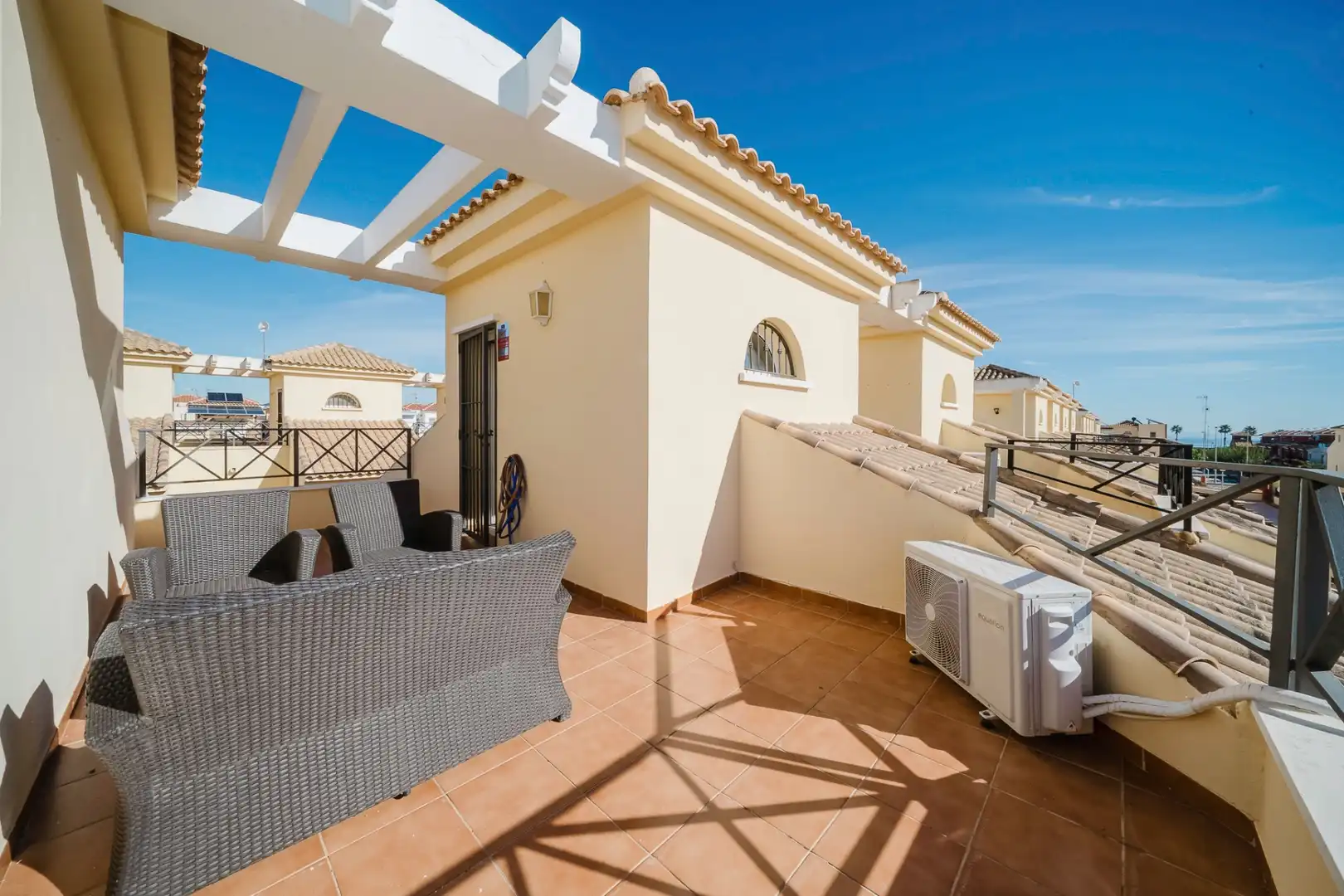 Terrassa de Casa o xalet en venda en Pilar de la Horadada amb Aire condicionat i Terrassa