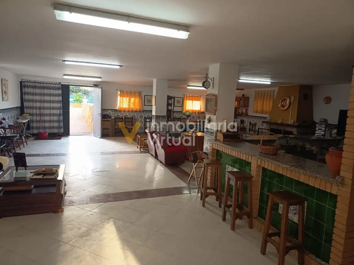Casa o chalet en venta en Lucena con Piscina y Amueblado