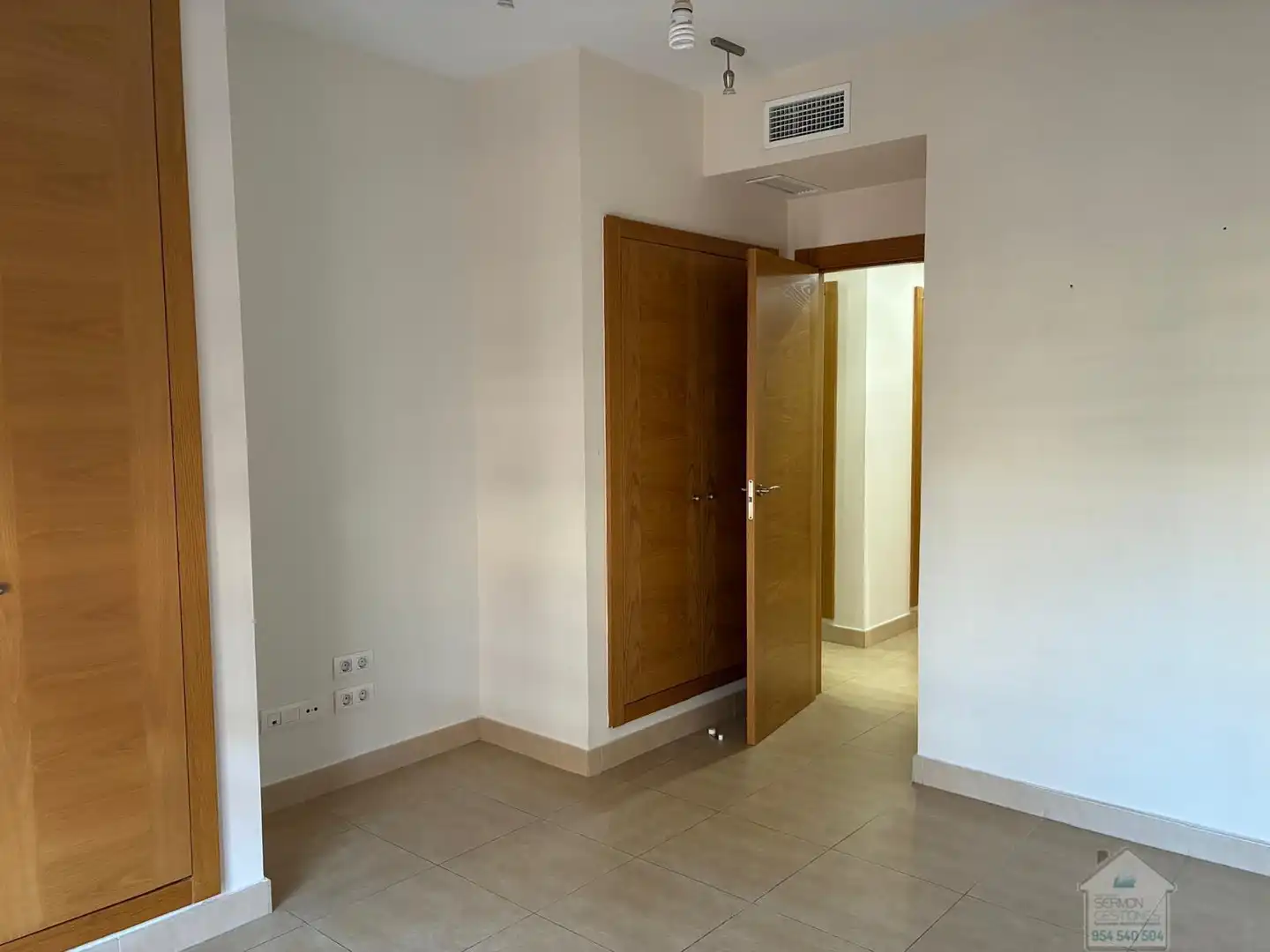 Piso en venta en Sevilla con Aire acondicionado, Calefacción y Trastero
