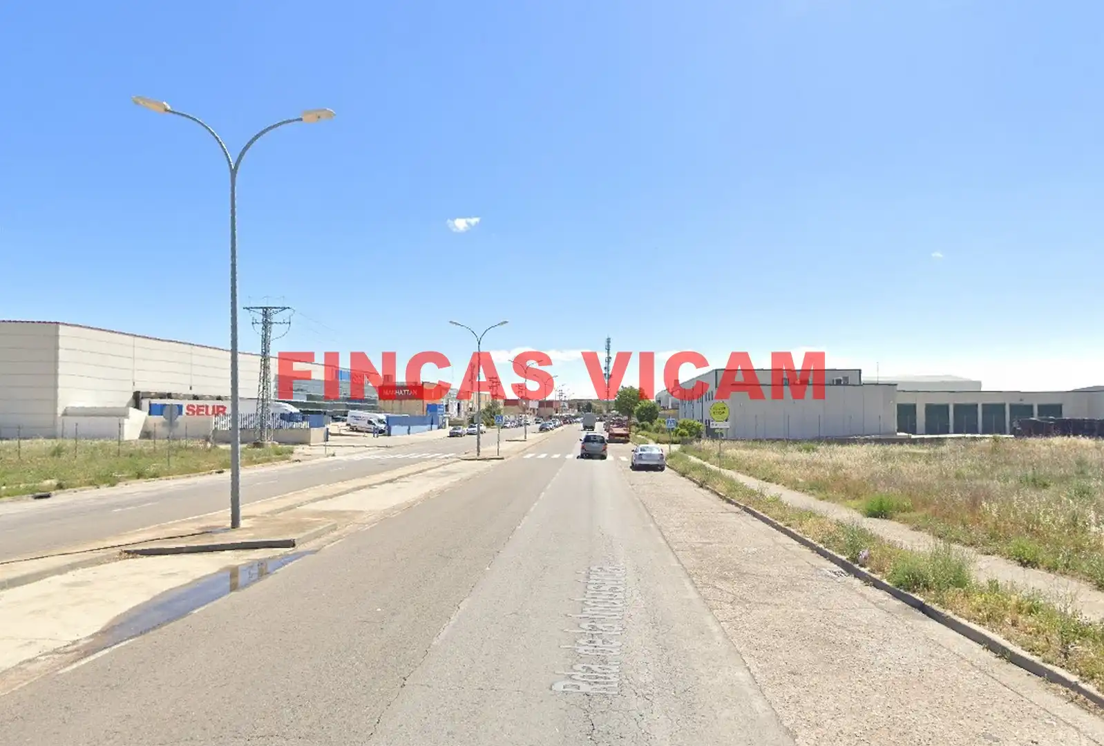 Außenansicht von Fabrikhallen zur Miete in Huesca