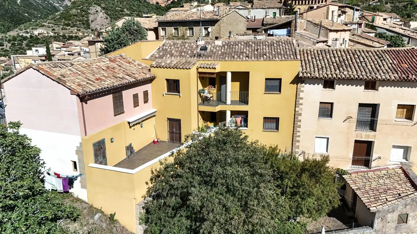 Vista exterior de Piso en venta en Agüero con Calefacción, Terraza y Trastero