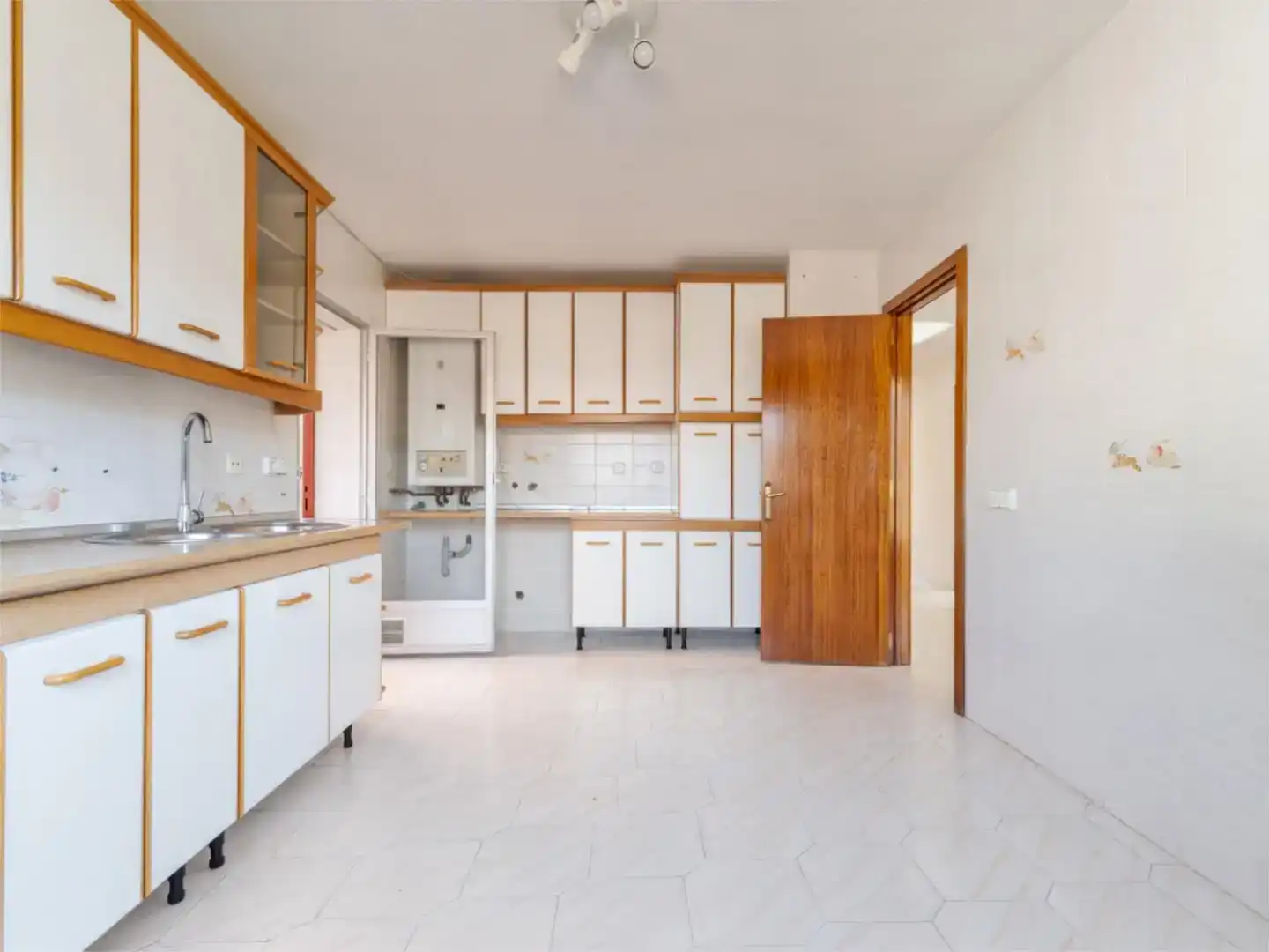 Cocina de Piso en venta en Alcalá de Henares con Jardín privado, Trastero y Piscina
