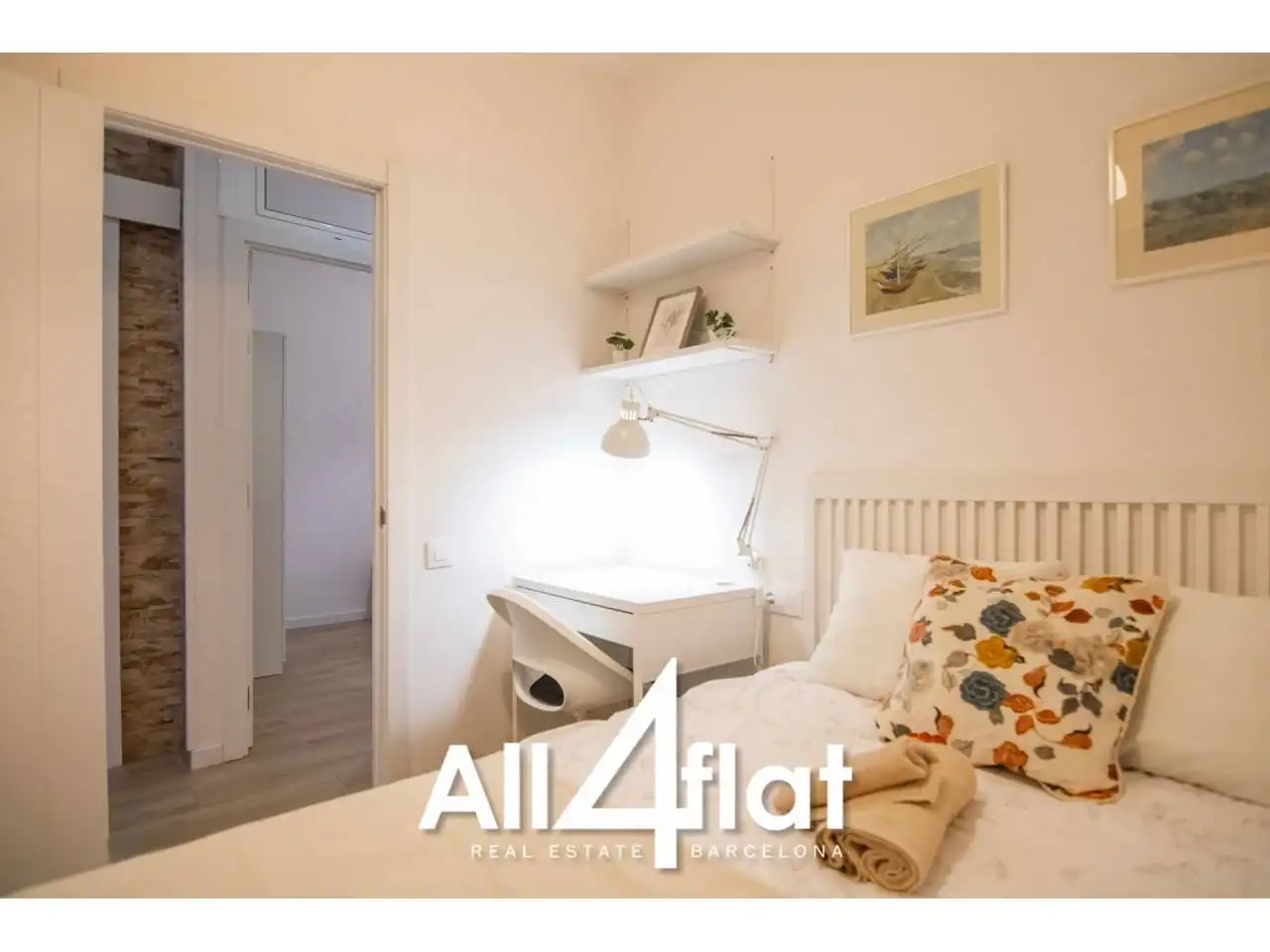 Bedroom of Flat for rent in Barcelona  with Furnished and Alarm
