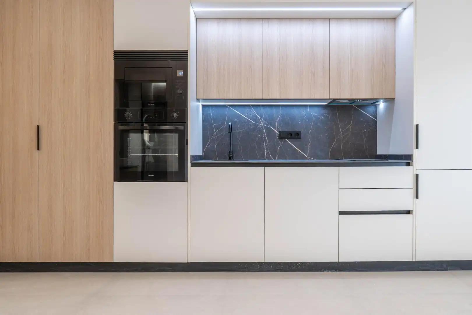 Cuina de Apartament en venda en Granada amb Aire condicionat i Calefacció