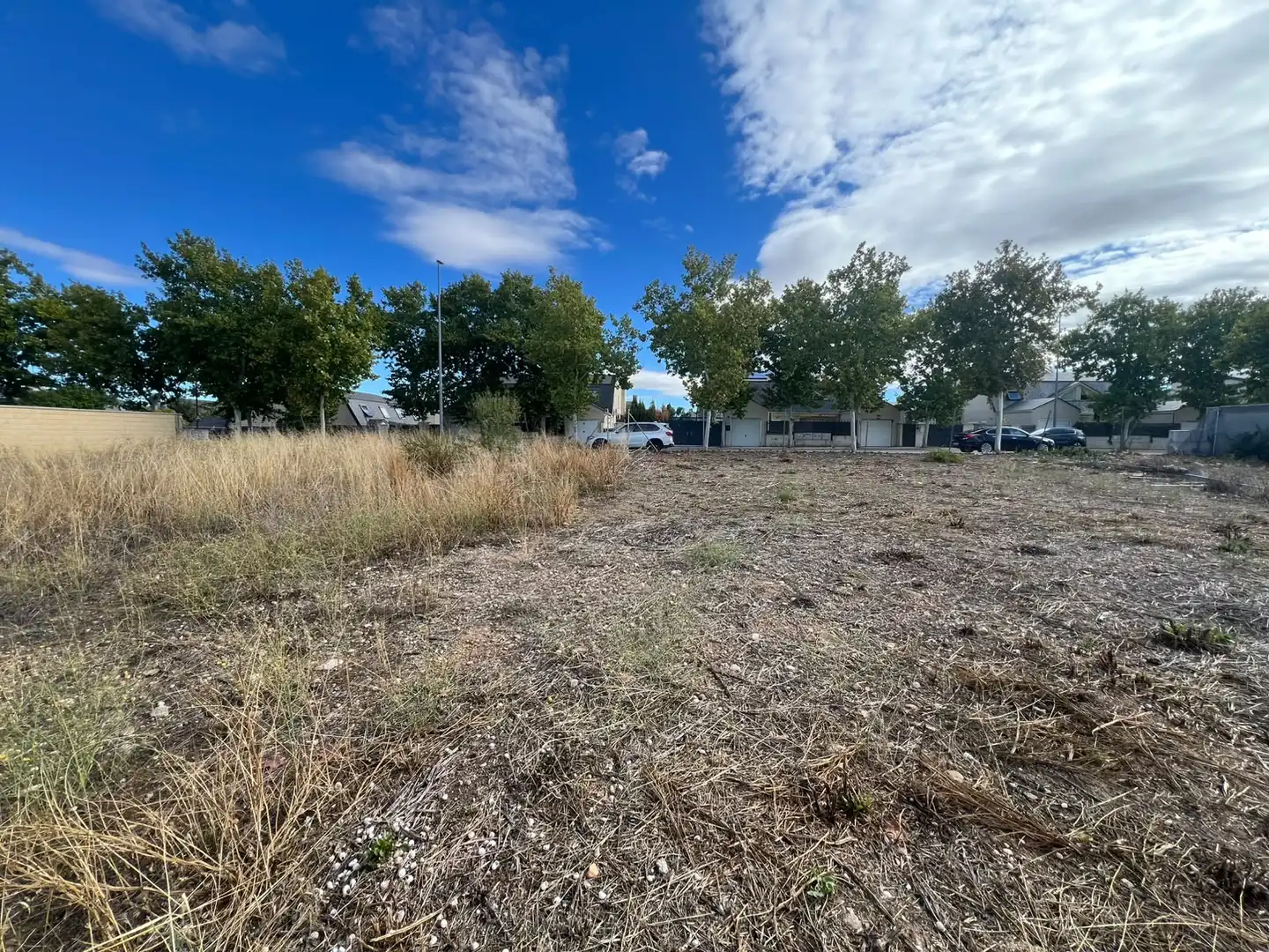 Terreny residencial en venda a La Montaña - El Cortijo