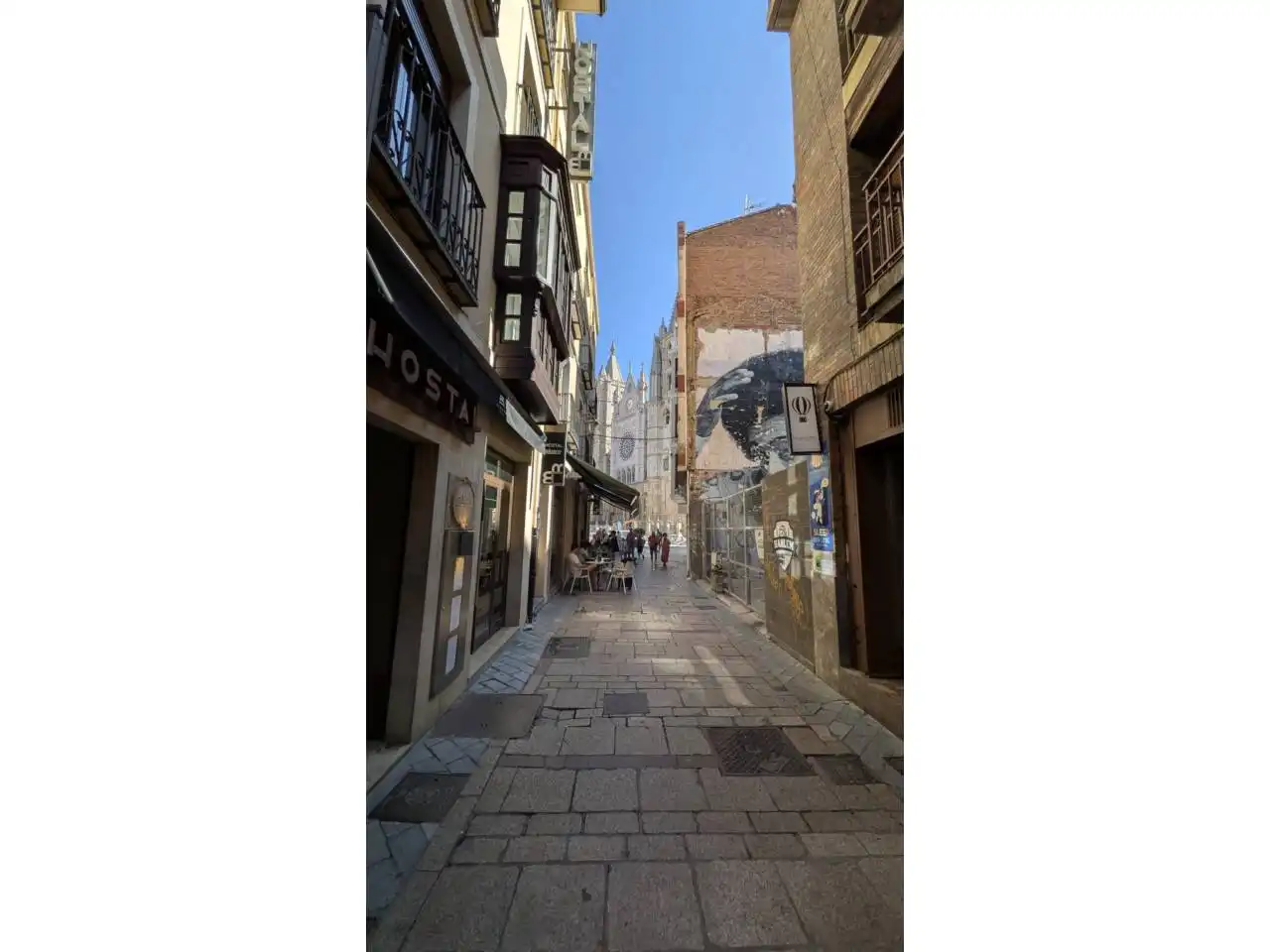 Vista exterior de Piso en venta en León Capital  con Calefacción, Parquet y Trastero