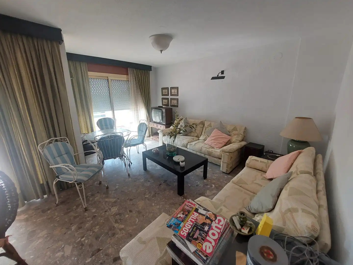 Sala de estar de Apartamento en venta en Salou con Terraza, Amueblado y Piscina comunitaria