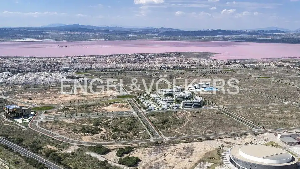 Piso en venta en Torrevieja con Aire acondicionado, Calefacción y Jardín privado