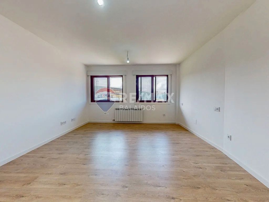 Living room of Study for sale in Redondela  with Heating and Storage room