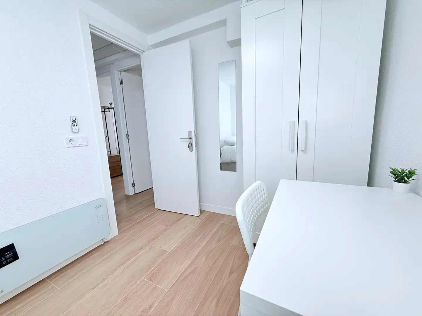 Room in Calle del Puerto del Bruch, 7, Casco Histórico de Vallecas