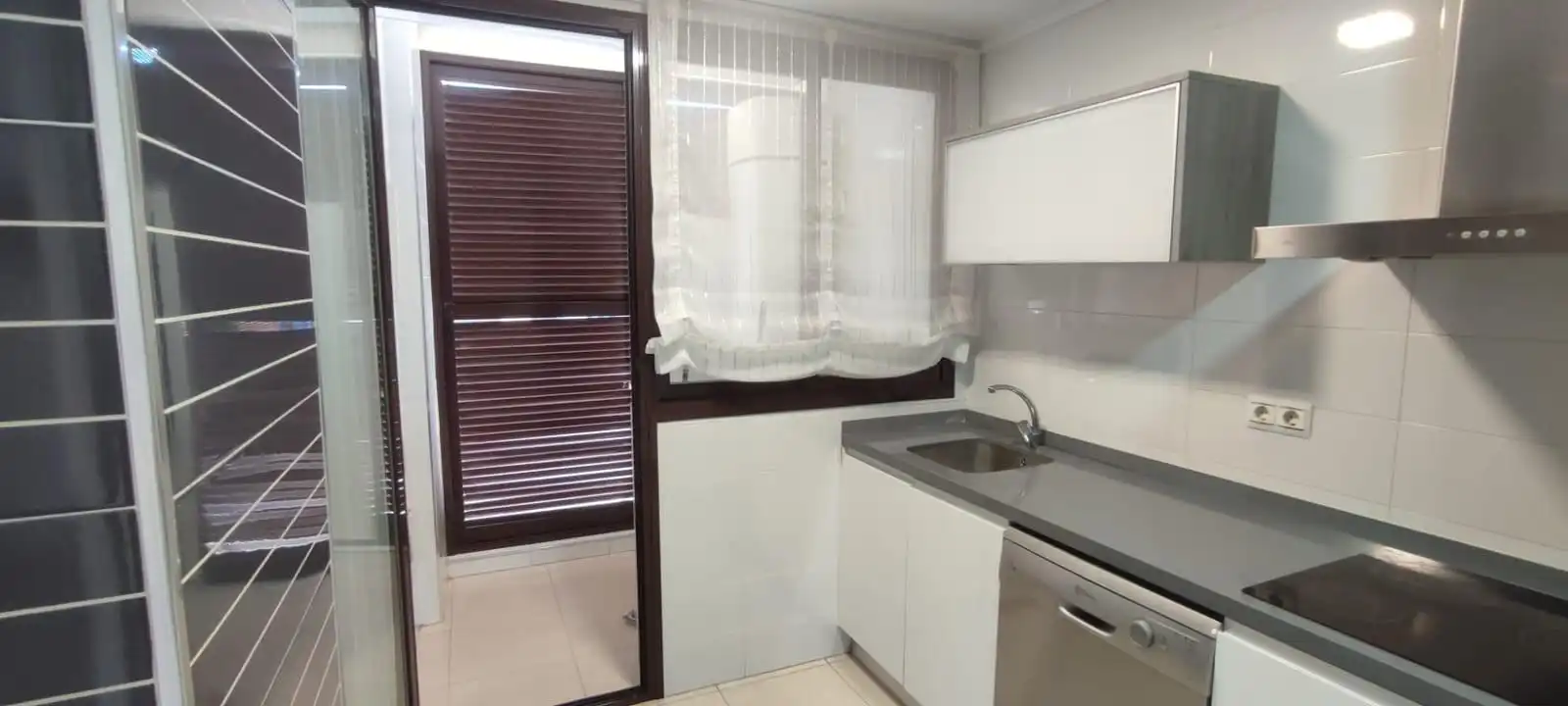 Cuina de Apartament en venda en Orihuela amb Aire condicionat, Calefacció i Jardí privat