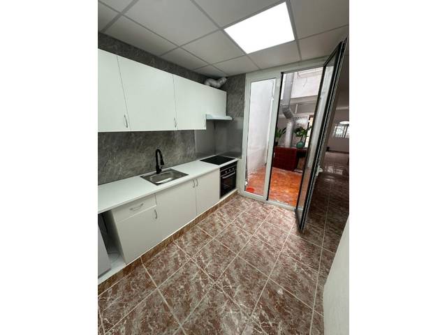 Casa-chalet en Alquiler en Caputxins