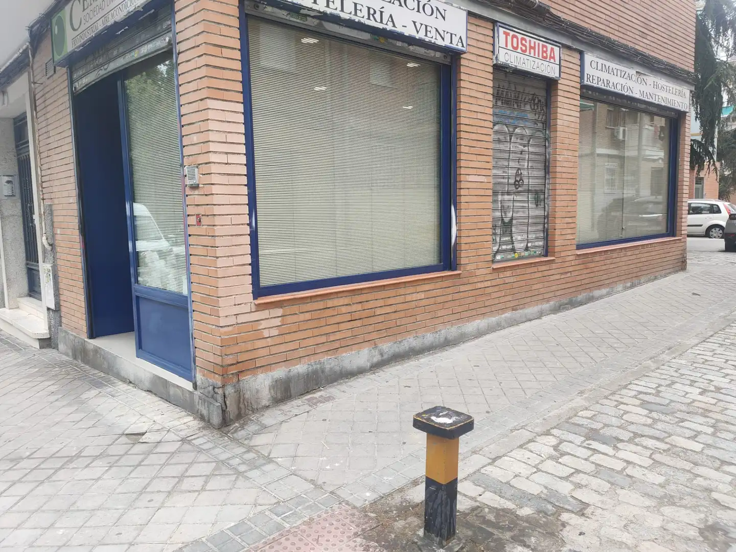Vista exterior de Local en venta en  Madrid Capital con Calefacción, Amueblado y Alarma
