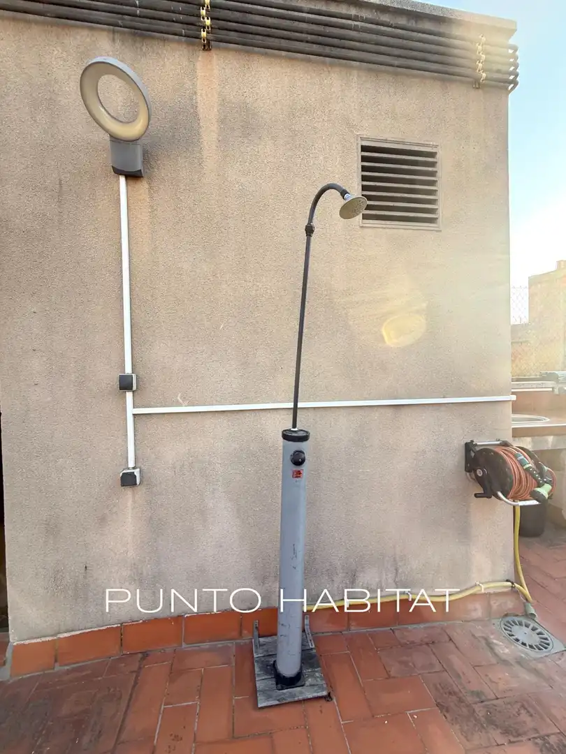 Exterior view of Flat for rent in Barcelona  with Air Conditioner, Heating and Parquet flooring