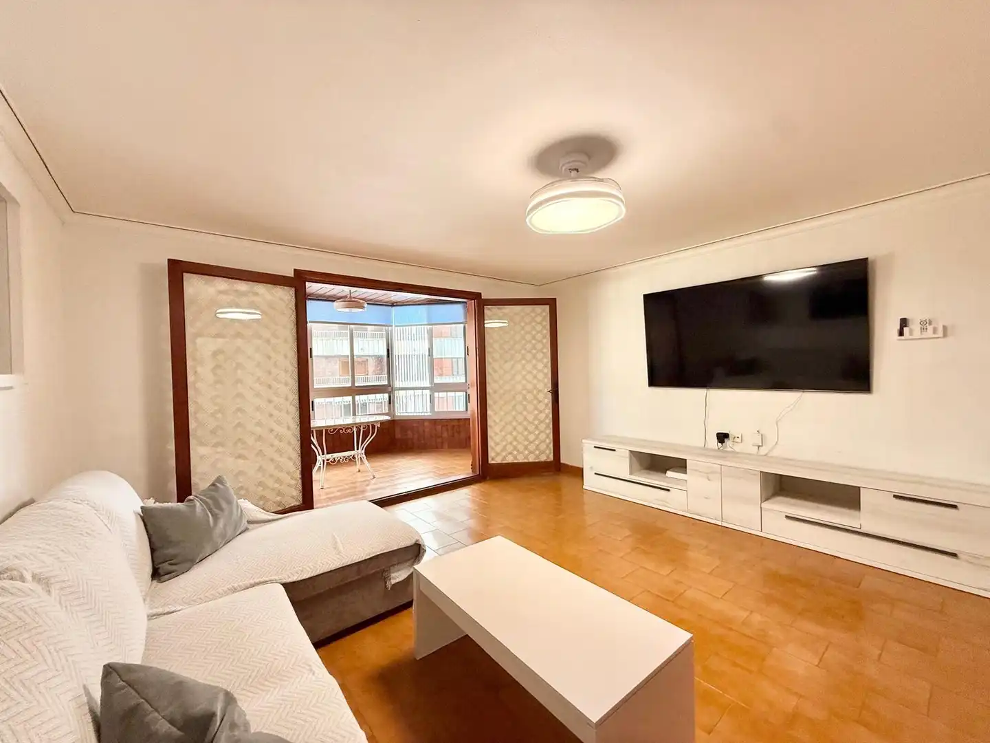 Apartment with pool to rent in Playa del Acequión, Náufragos y Rocío del Mar, imagen 5