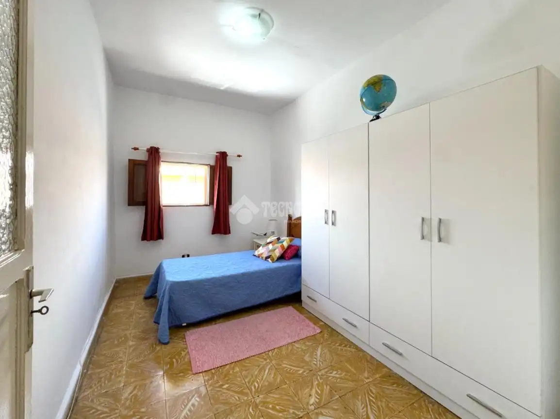 Dormitori de Casa adosada en venda en Las Palmas de Gran Canaria amb Traster i Balcó