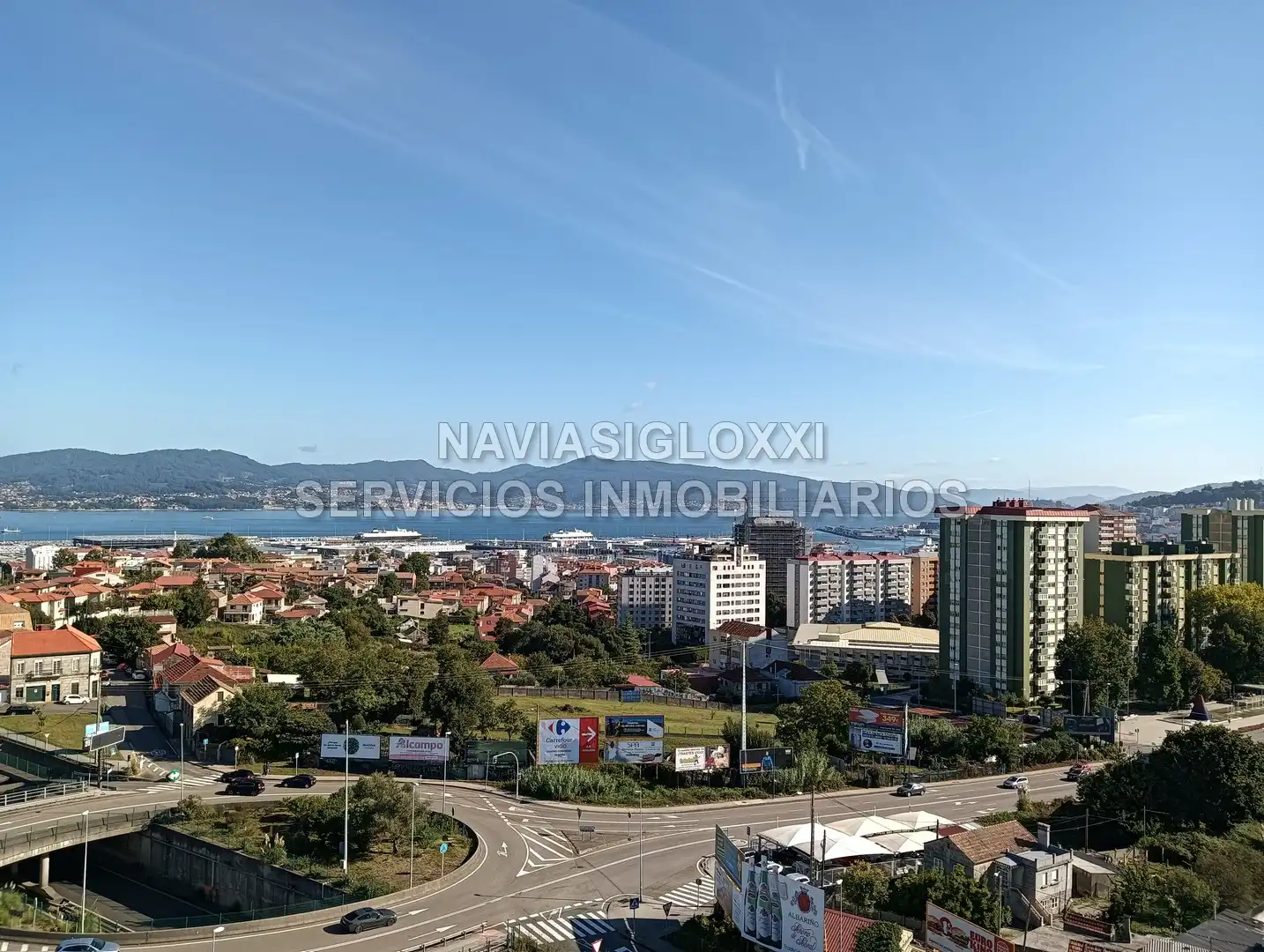 Parking de Piso de alquiler en Vigo  con Parquet, Amueblado y Horno