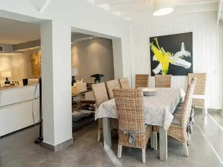 Comedor de Casa adosada en venta en Marbella con Aire acondicionado, Jardín privado y Piscina