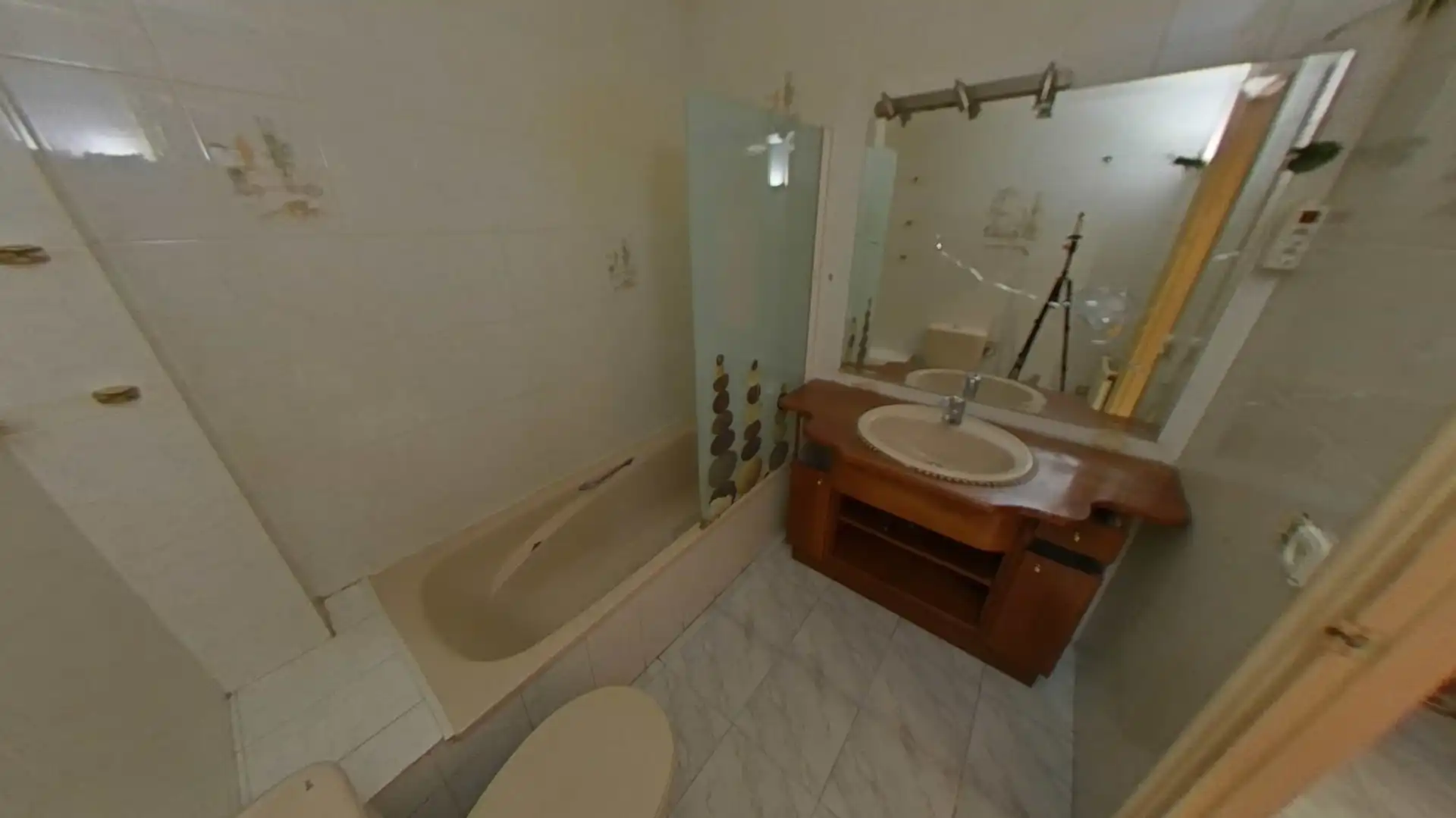 Bathroom of Apartments for sale in Vilamalla