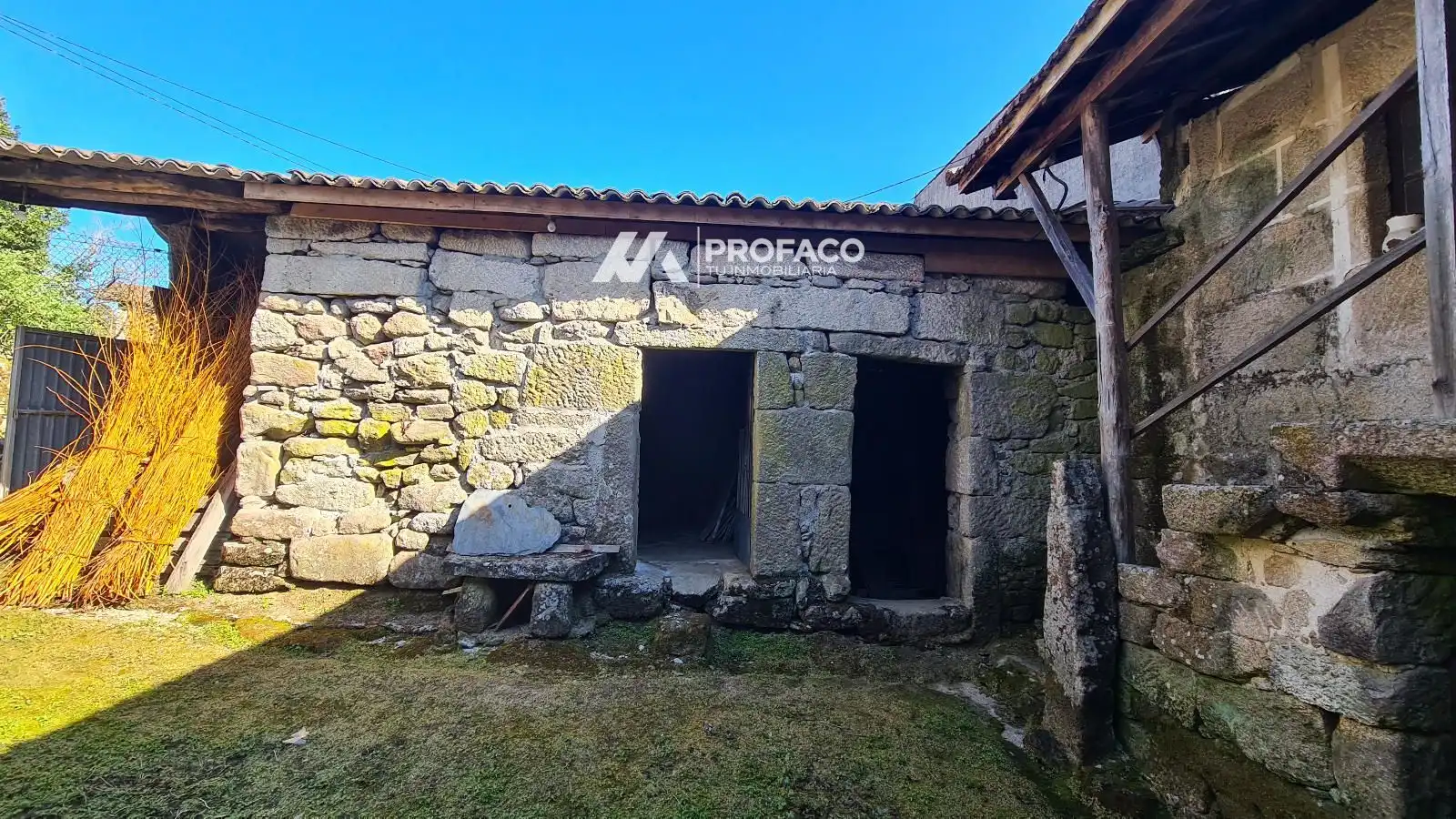 Exterior view of Houses for sale in San Cristovo de Cea  with Private garden, Terrace and Storage room