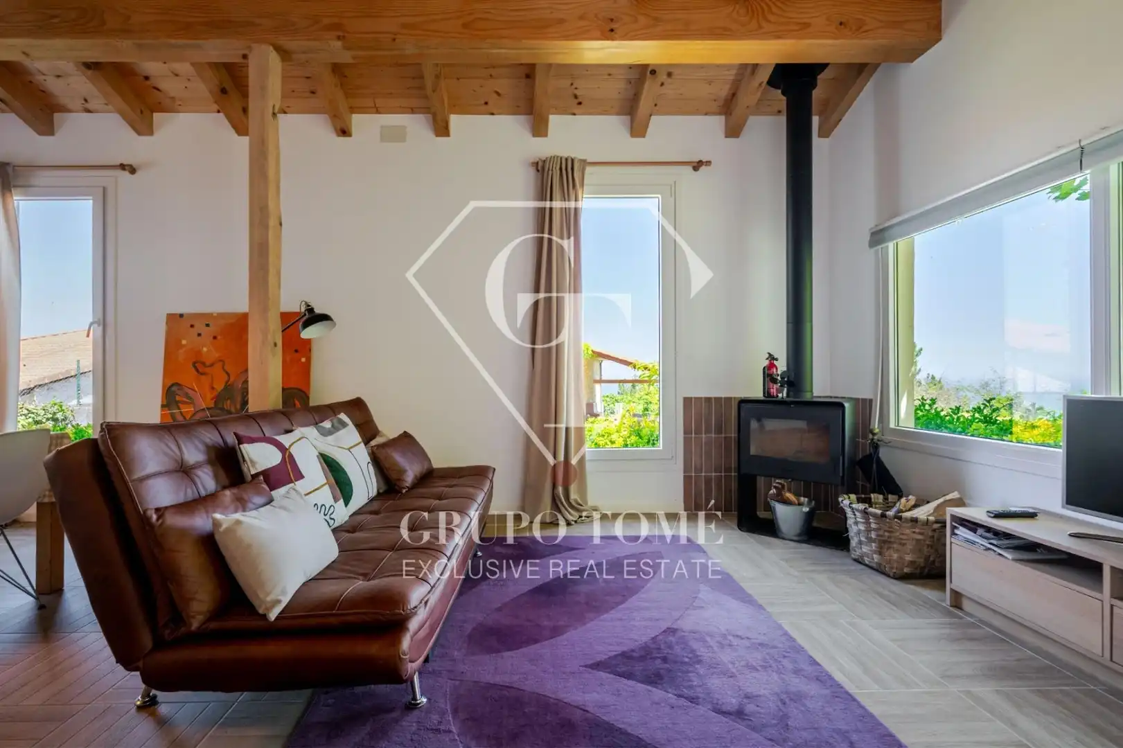 Sala d'estar de Casa adosada en venda en Mutriku amb Jardí privat, Terrassa i Moblat