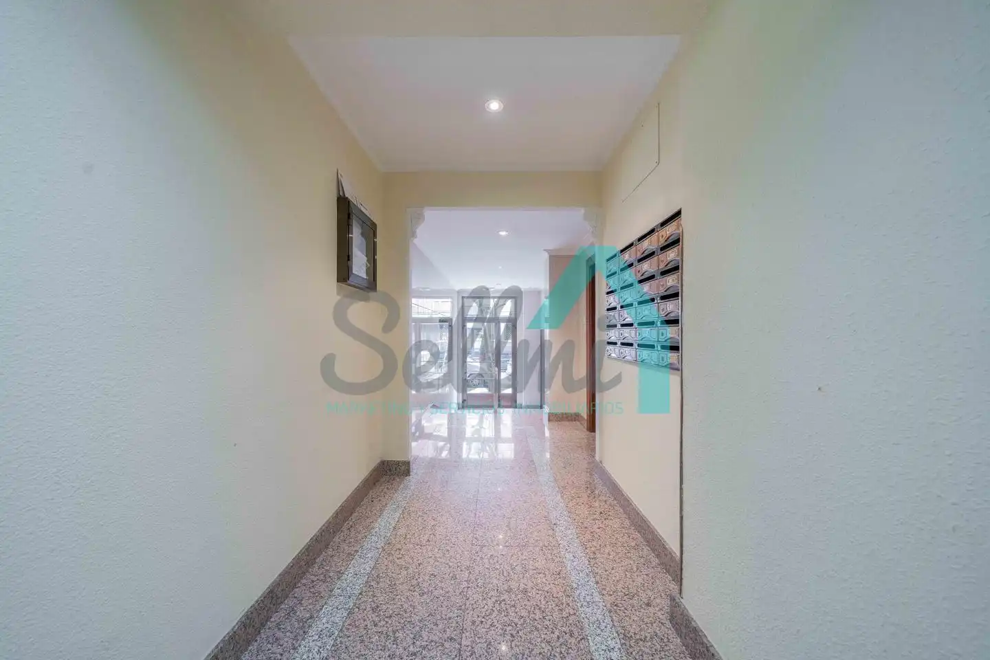 Flat for rent in Vallobín - La Florida
