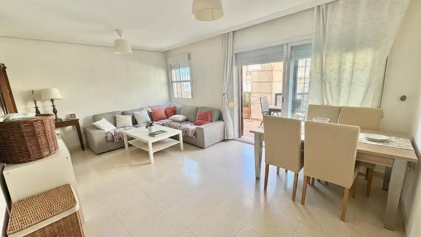 Sala d'estar de Àtic en venda en Málaga amb Aire condicionat, Calefacció i Jardí privat