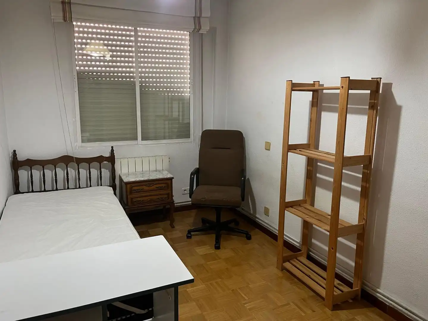 Bedroom of Flat for rent in Aranjuez  with Heating, Parquet flooring and Furnished