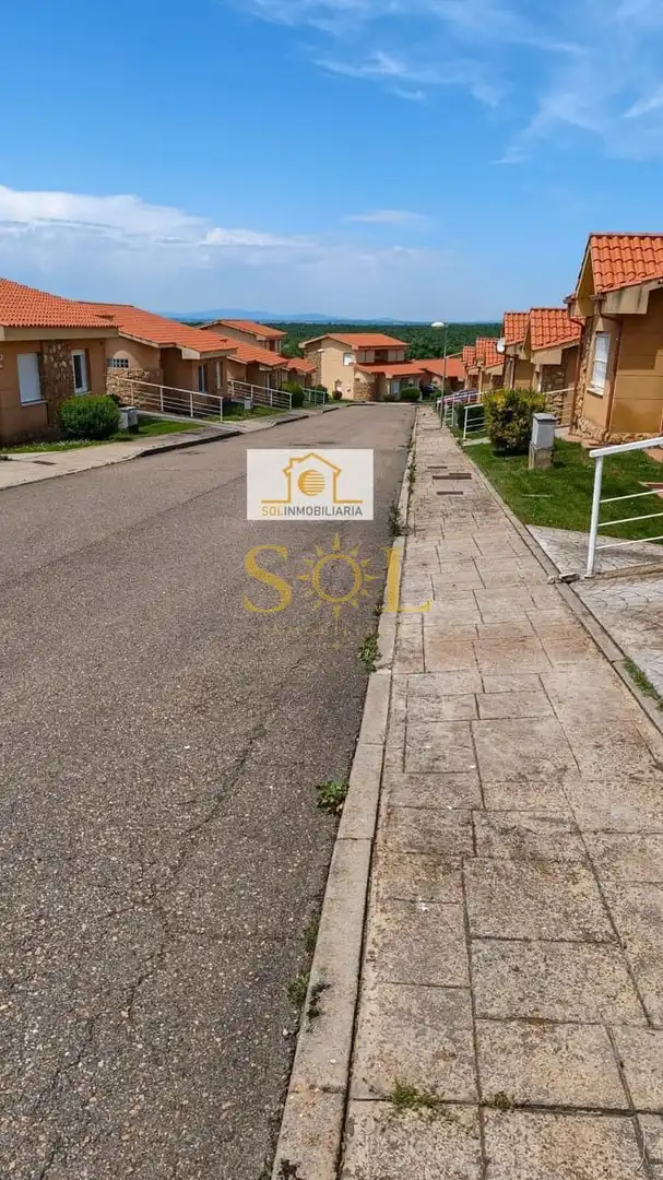 Flat for sale in Calle Castiello 11, 11, Valverde de la Virgen