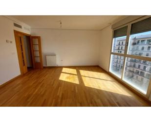 Bedroom of Flat for sale in  Albacete Capital  with Air Conditioner, Heating and Private garden