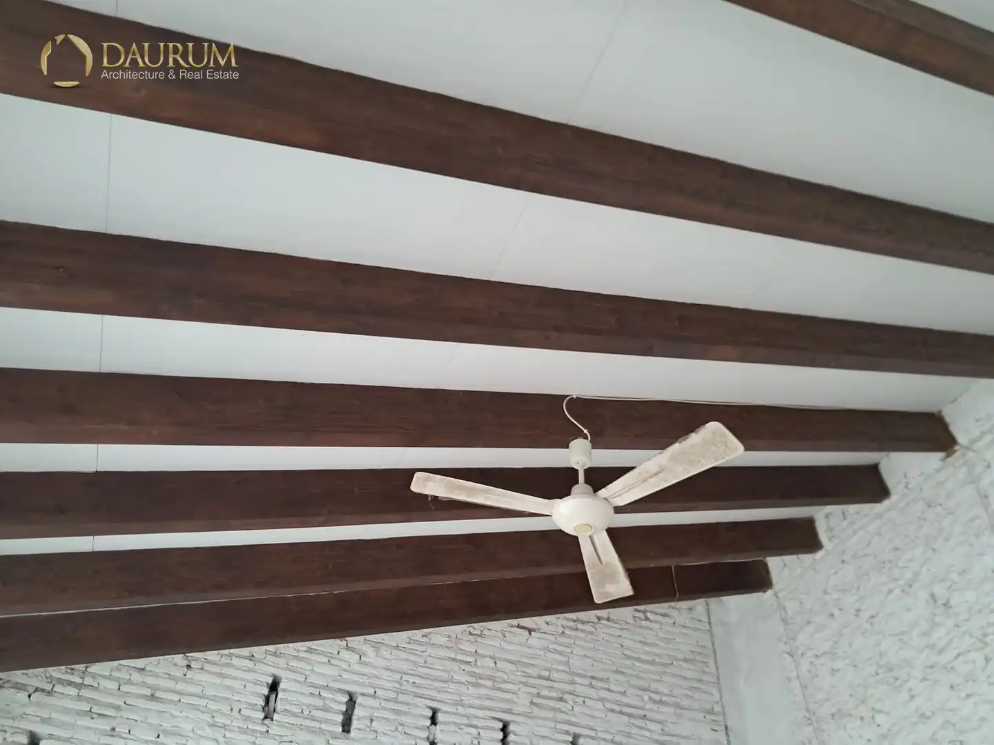 Garden of Houses for sale in Valencia  with Air Conditioner, Swimming Pool and Community pool