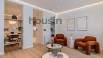 Sala d'estar de Pis en venda en  Madrid Capital amb Aire condicionat, Calefacció i Parquet