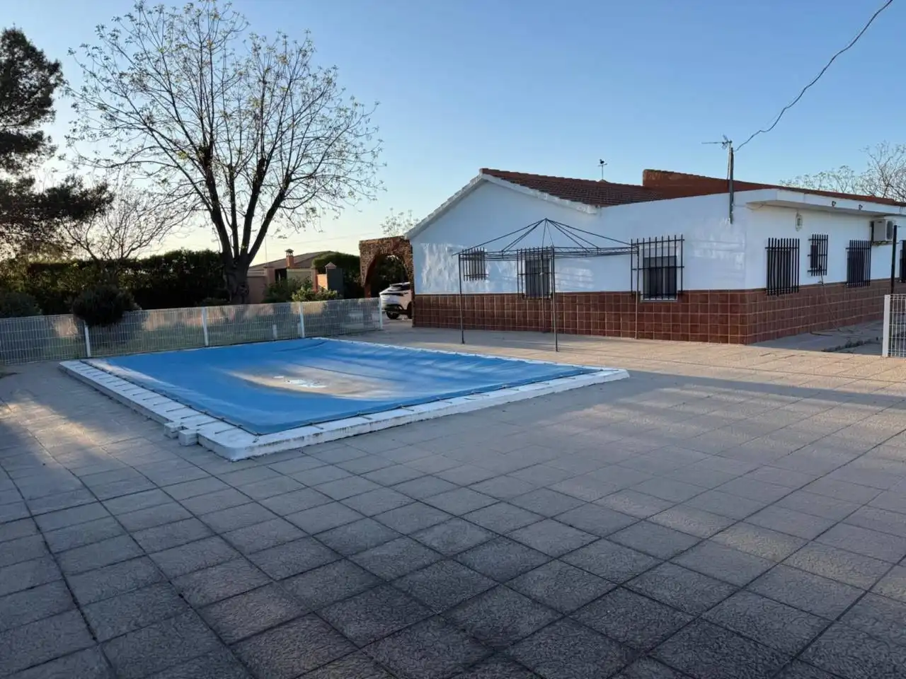 Piscina de Casa o chalet en venta en Carmona con Aire acondicionado, Calefacción y Jardín privado