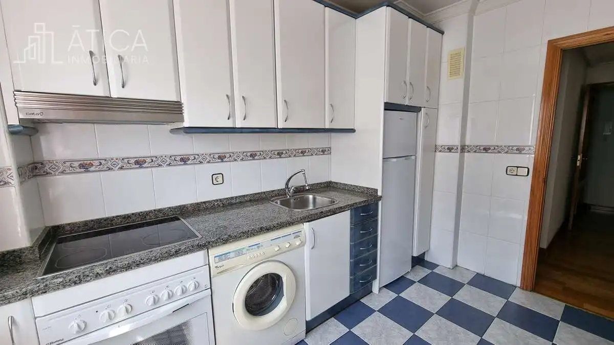 Piso de alquiler en Capuchinos - Glorieta - Ciudad Jardín