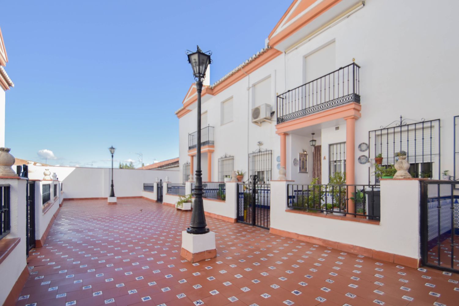 Vista exterior de Dúplex en venta en Las Gabias con Terraza