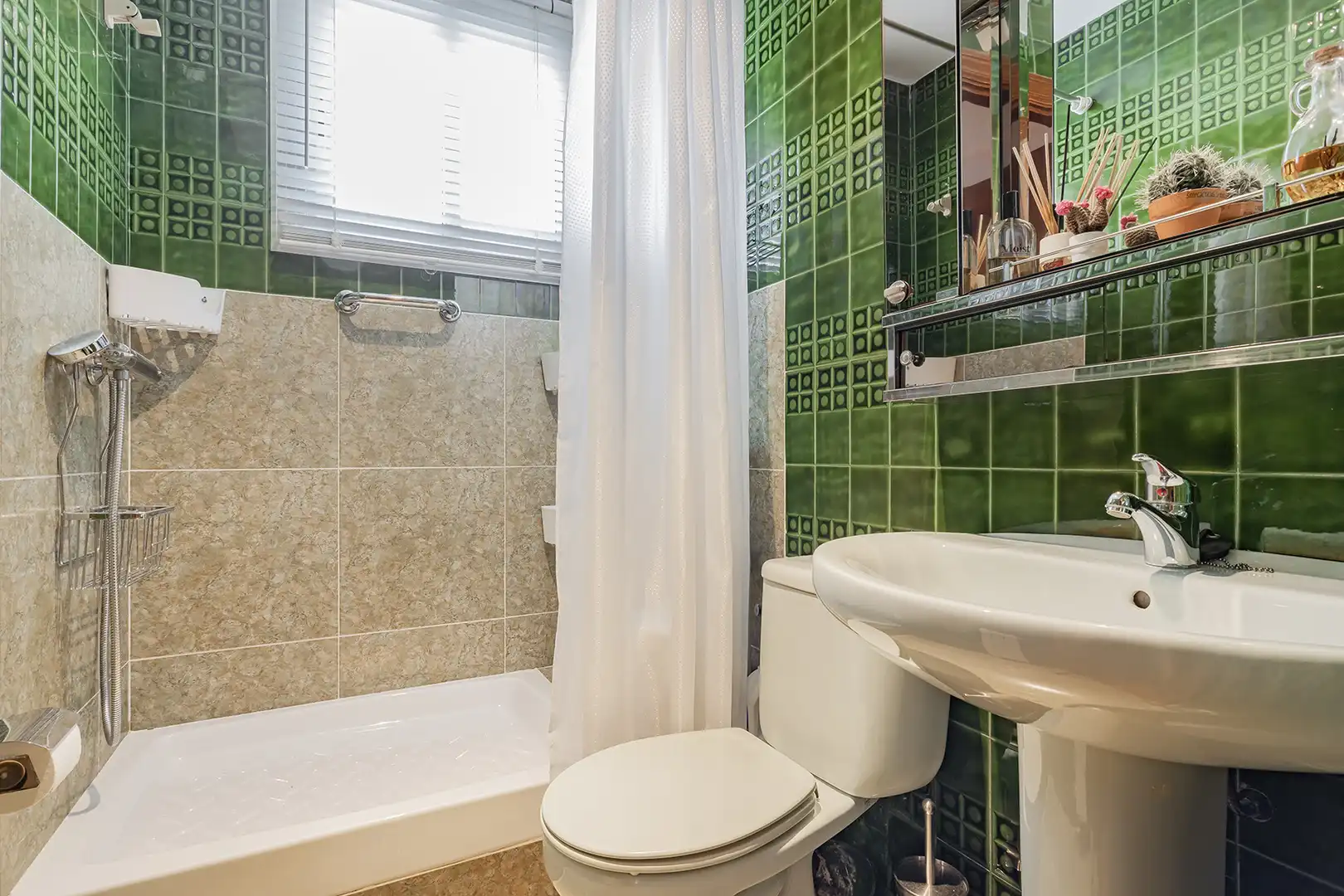 Baño de Piso en venta en Barcelona con Aire acondicionado, Calefacción y Horno