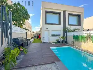 Maison jumelée avec piscine à vendre à Carrer Ventura Selva Gonzalez