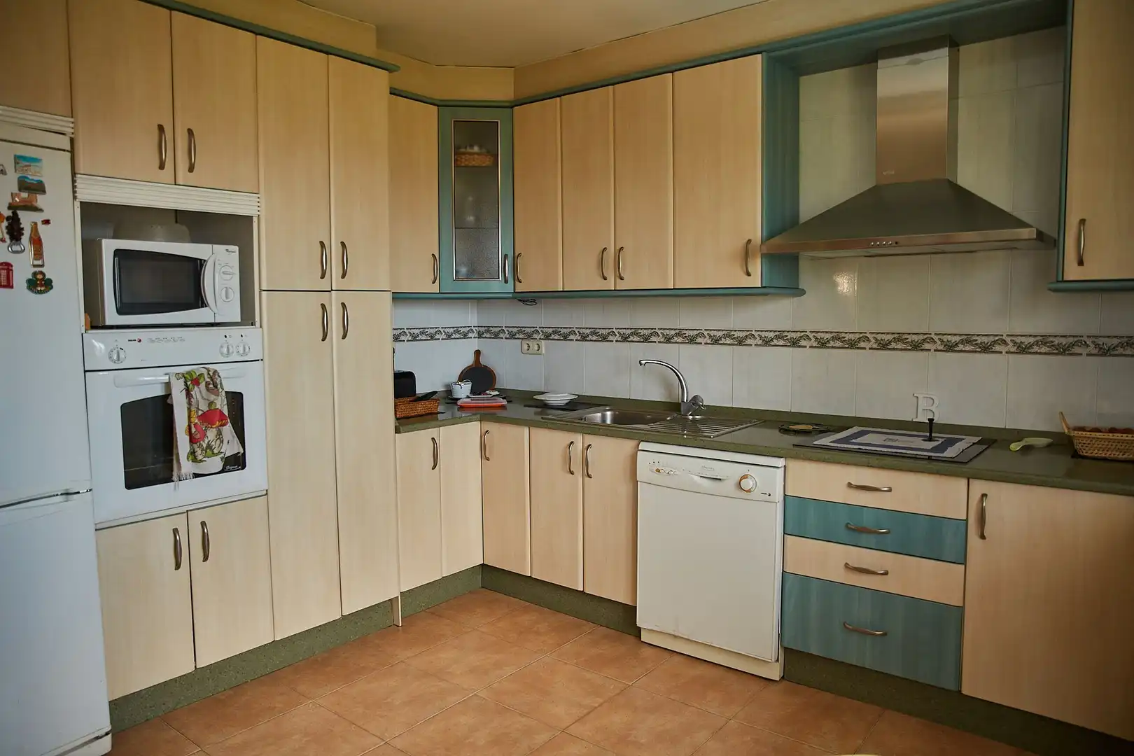 Kitchen of Houses for sale in Miraflores de la Sierra  with Air Conditioner, Heating and Private garden