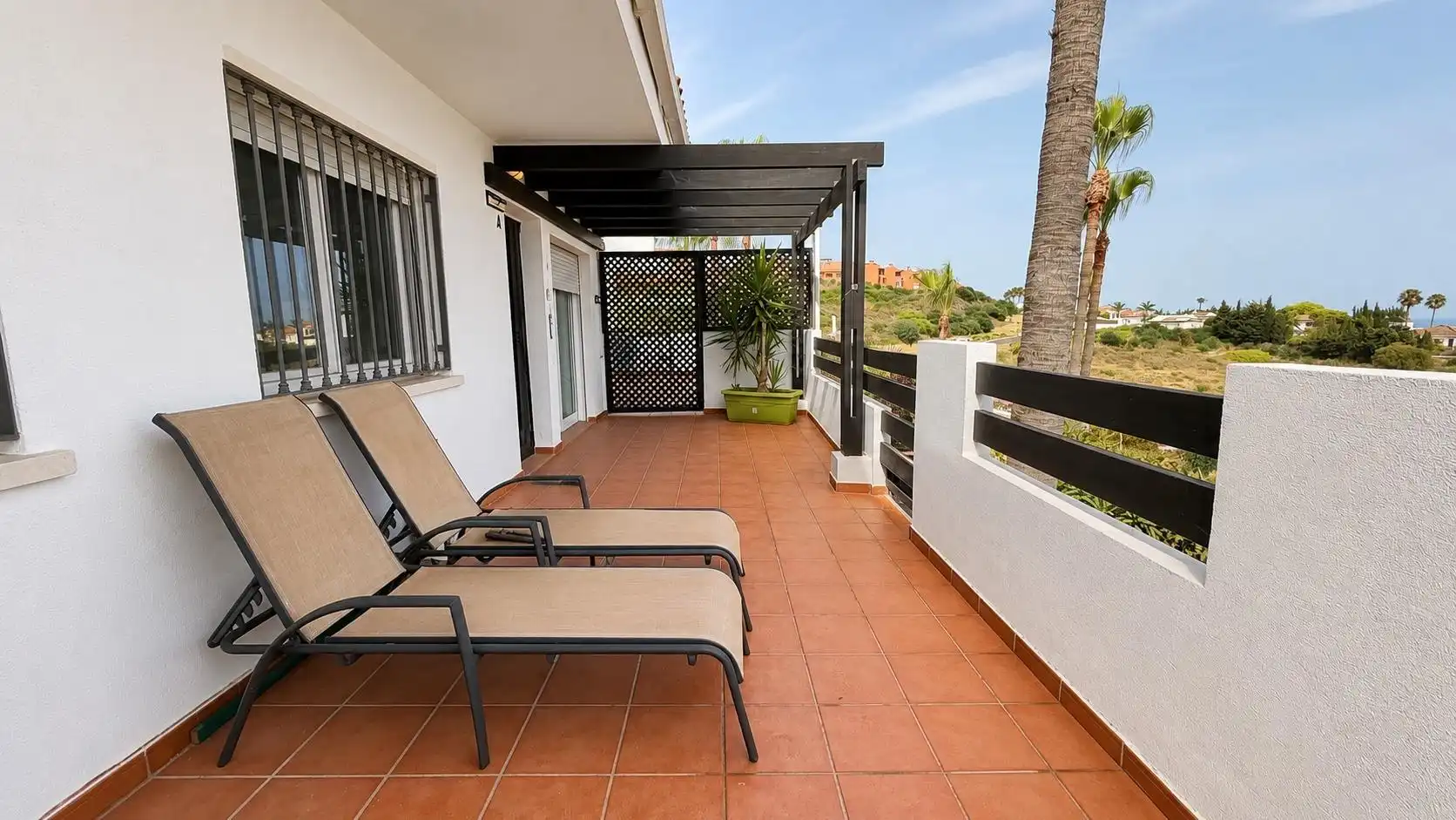 Terraza de Apartamento en venta en Manilva con Aire acondicionado, Amueblado y Piscina comunitaria