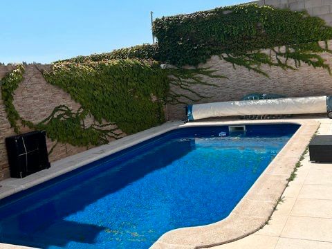 Piscina de Casa o xalet en venda en Olías del Rey amb Aire condicionat, Calefacció i Jardí privat