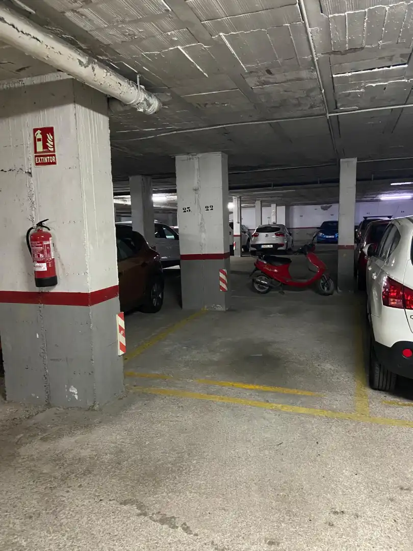 Parkplatz von Wohnung zum Verkauf in Tarragona mit Heizung, Ofen und Balkon