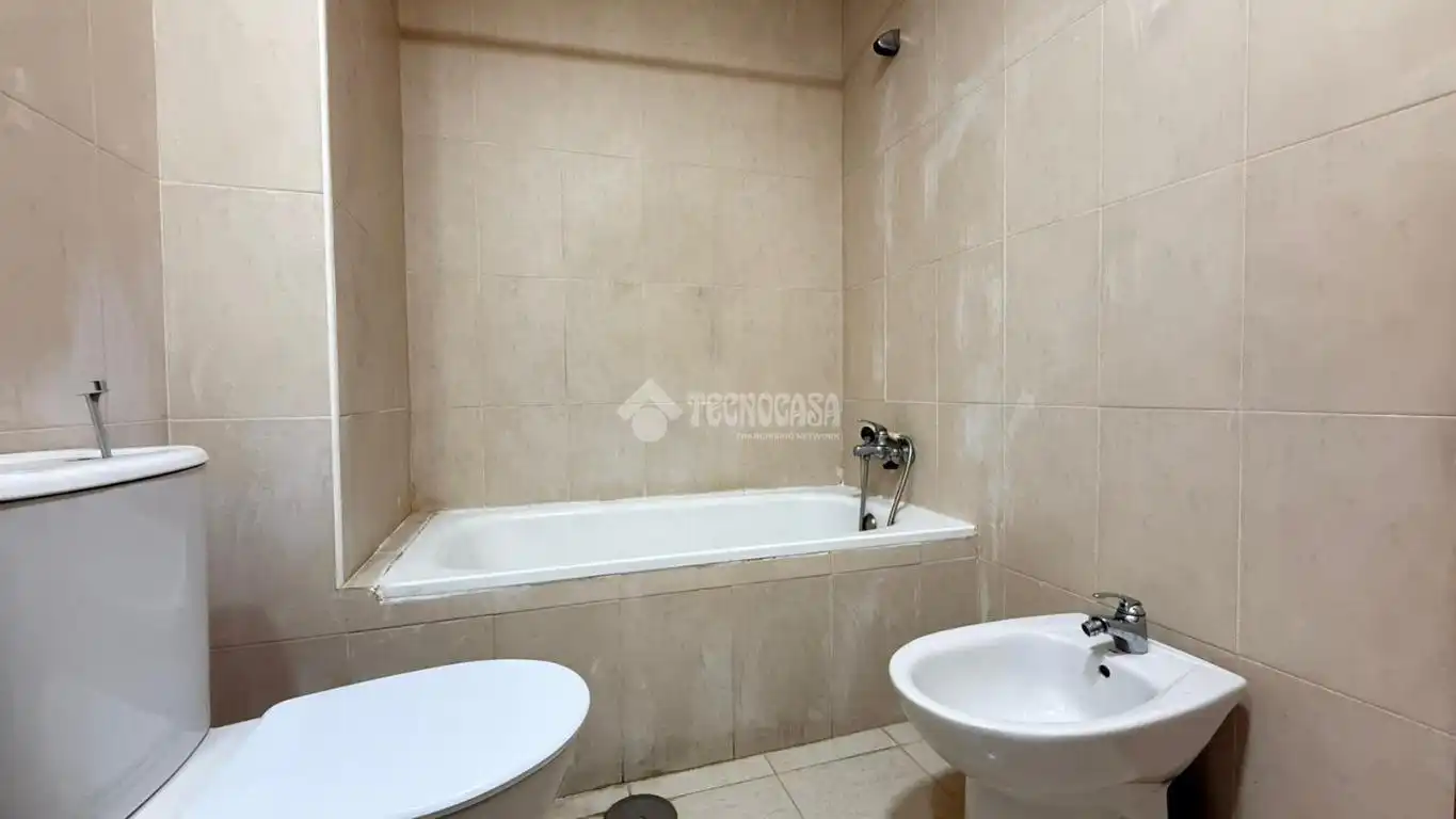 Baño de Piso en venta en Fuensalida con Calefacción y Parquet