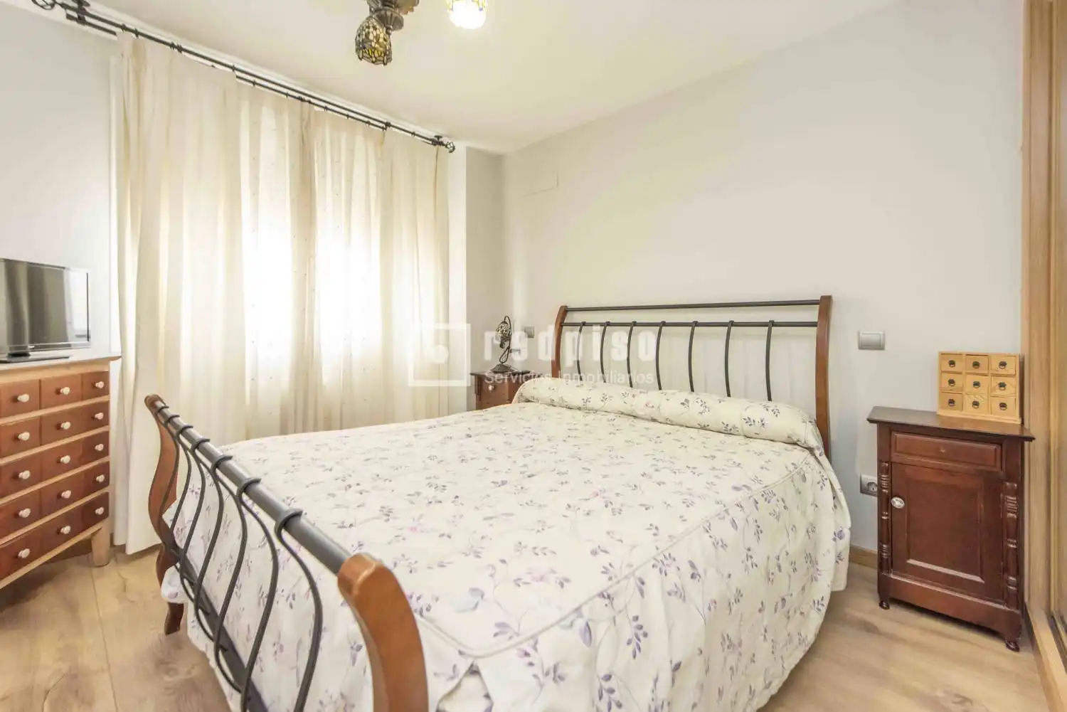 Habitación de Ático en venta en Valdemoro con Calefacción, Jardín privado y Terraza