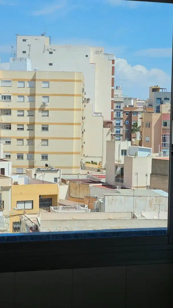 Vista exterior de Pis en venda en Almería