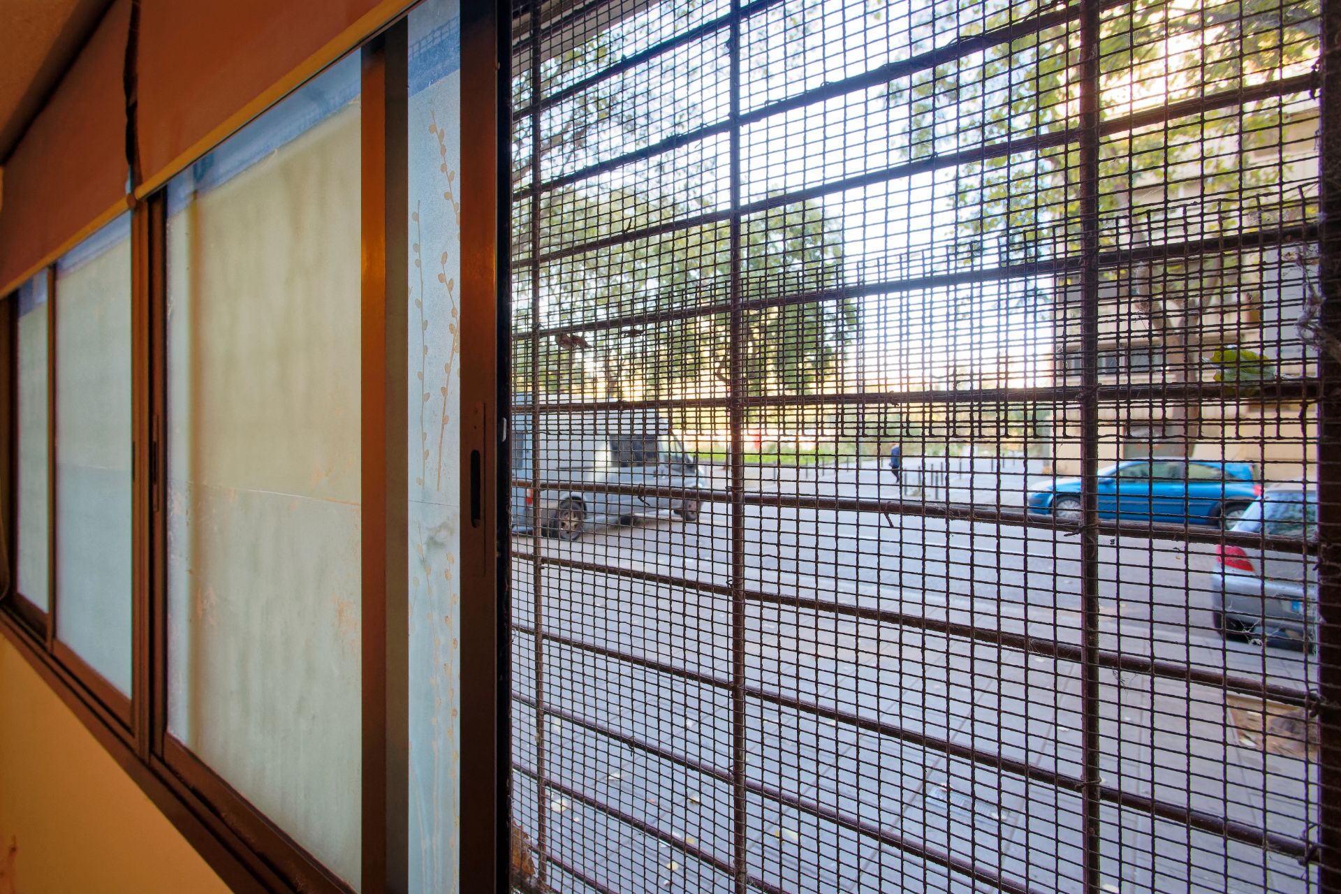 Exterior view of Flat for sale in Sant Adrià de Besòs  with Oven and Washing machine