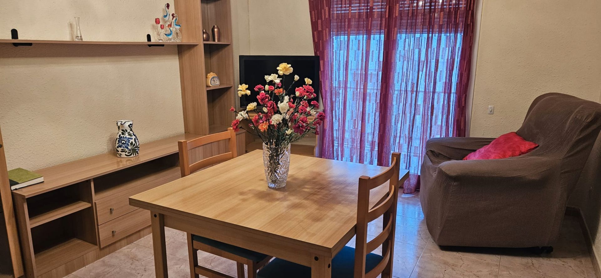 Menjador de Pis en venda en  Tarragona Capital amb Aire condicionat, Moblat i Balcó